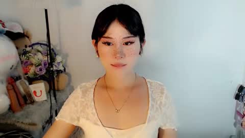 PrettyElla online show from November 2025 02:17:02 AM