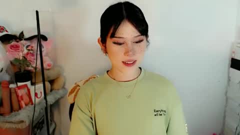 PrettyElla online show from December 2025 05:35:02 AM