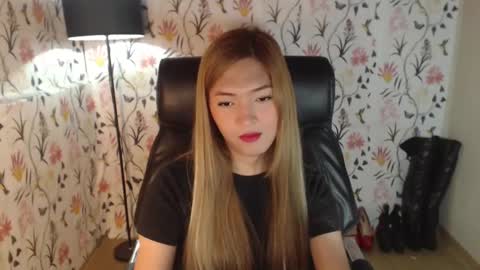 Snapshot of yourfavorateroxxx chatting on January 2025 04:13:01 PM Roxxx online show from January 2025 04:13:01 PM