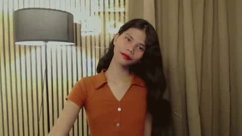 Vivian online show from November 2025 12:16:01 PM