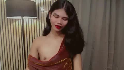 Vivian online show from November 2025 05:46:02 AM