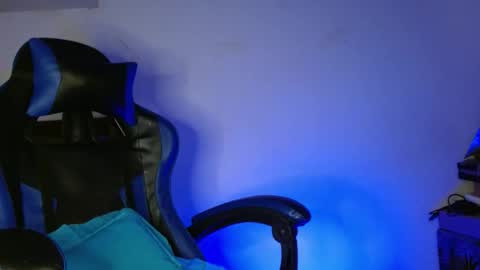 yourfavorite_bigclit online show from March 2026 09:37:01 AM