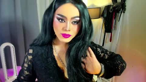 Snapshot of yourfiercemistress chatting on November 2025 11:25:02 PM not into STINGY and CHEAP people online show from November 2025 11:25:02 PM