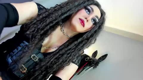 Snapshot of yourfiercemistress chatting on November 2025 01:04:02 AM not into STINGY and CHEAP people online show from November 2025 01:04:02 AM