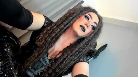 Snapshot of yourfiercemistress chatting on November 2025 10:56:01 PM not into STINGY and CHEAP people online show from November 2025 10:56:01 PM