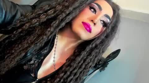 Snapshot of yourfiercemistress chatting on December 2025 10:37:02 PM not into STINGY and CHEAP people online show from December 2025 10:37:02 PM