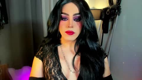 Snapshot of yourfiercemistress chatting on December 2025 11:57:02 PM not into STINGY and CHEAP people online show from December 2025 11:57:02 PM