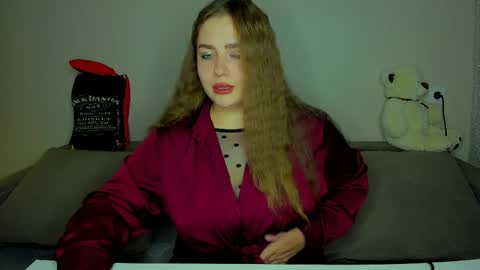 yourgem__ online show from September 2025 07:24:02 PM