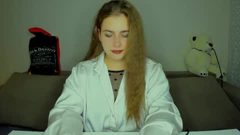 yourgem__ online show from September 2025 06:40:01 PM