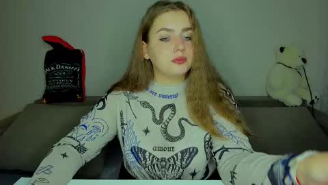 yourgem__ online show from September 2025 08:20:02 PM