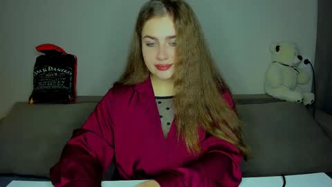 yourgem__ online show from September 2025 07:48:01 PM