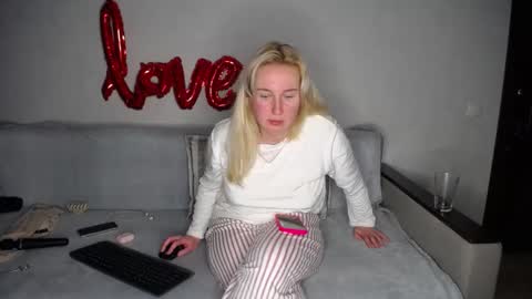 Iamyourdream online show from March 2025 02:36:01 AM