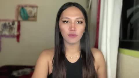 Snapshot of yourhotlove_jamellaxxx chatting on December 2025 06:14:01 PM LOVING JAMMELA online show from December 2025 06:14:01 PM