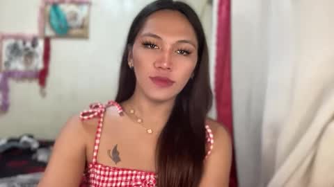 Snapshot of yourhotlove_jamellaxxx chatting on December 2025 05:53:01 PM LOVING JAMMELA online show from December 2025 05:53:01 PM