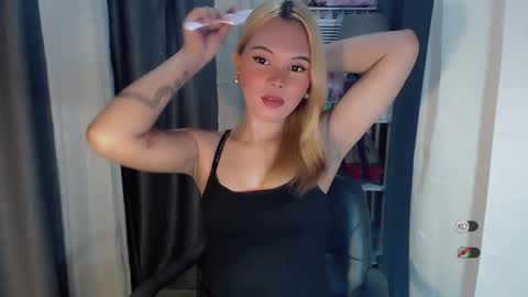 Snapshot of yourlovekylie chatting on April 2026 04:15:02 AM KYLIE MORE online show from April 2026 04:15:02 AM
