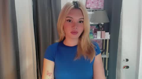 Snapshot of yourlovekylie chatting on May 2026 08:22:02 AM KYLIE MORE online show from May 2026 08:22:02 AM