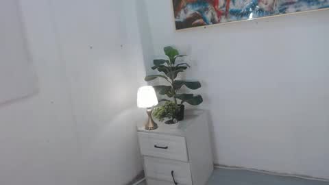 Snapshot of yourlovelynaja chatting on March 2025 09:47:02 AM nikka online show from March 2025 09:47:02 AM