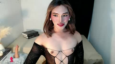 TIFFANY SUCKING QUEEN online show from May 2026 01:23:02 AM