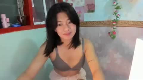 Snapshot of yourprettytrish chatting on May 2026 06:48:01 PM Trish online show from May 2026 06:48:01 PM