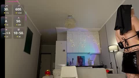 Luminous Luna online show from February 2026 01:25:01 PM