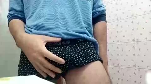 Mark online show from November 2025 01:19:01 AM