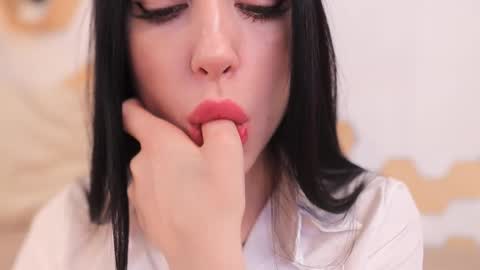 yourstarnmoon online show from November 2025 05:39:02 AM