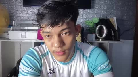 yourstreetguy_kenneth online show from July 2026 10:53:02 PM
