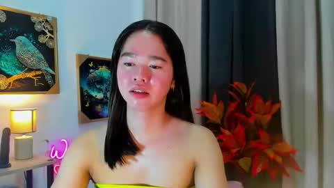 yourtinybunny online show from November 2025 06:33:01 AM