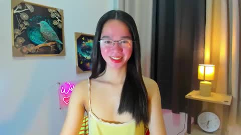 Snapshot of yourtinybunny chatting on April 2026 10:19:01 AM yourtinybunny online show from April 2026 10:19:01 AM