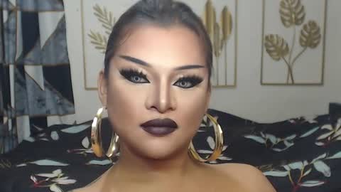Snapshot of yourtrannyqueenxxx chatting on June 2026 08:01:02 AM Anastacia Grey online show from June 2026 08:01:02 AM