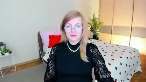 Snapshot of youruniverser chatting on June 2026 12:53:02 PM Alice online show from June 2026 12:53:02 PM