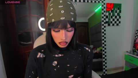Snapshot of yourvirtualgirlfriennd chatting on December 2025 09:18:01 AM GI online show from December 2025 09:18:01 AM