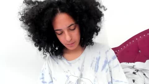 Snapshot of youwishtobeme chatting on February 2025 07:27:02 PM elizabeth ju online show from February 2025 07:27:02 PM