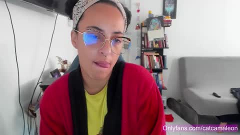 elizabeth  ju   online show from March 2026 01:49:02 PM