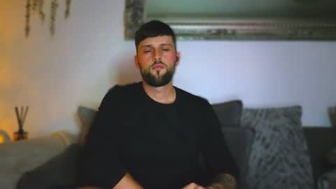 youzername2 online show from December 2025 11:57:02 PM