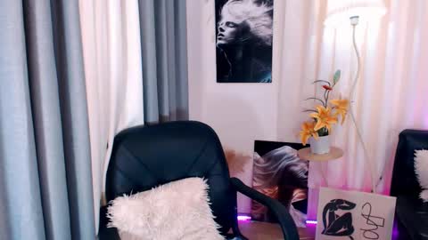 Snapshot of ysabellefox chatting on March 2026 09:03:02 AM ysabellefox online show from March 2026 09:03:02 AM
