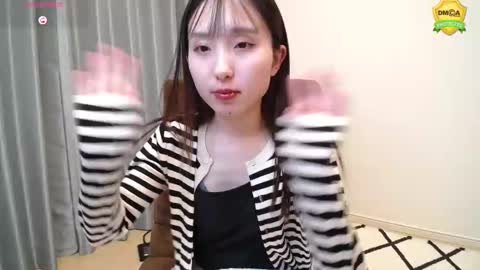 yui_x online show from March 2025 11:25:02 AM