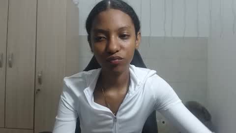 YUKARI online show from October 2025 01:58:01 AM