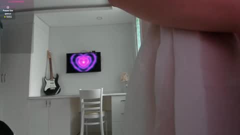 Snapshot of yuki_mii chatting on September 2025 12:34:01 AM Yuki online show from September 2025 12:34:01 AM