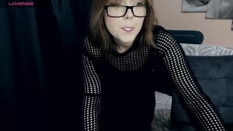 YukiShine online show from April 2026 04:25:01 PM