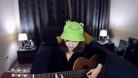 Snapshot of yukishine chatting on July 2026 05:41:02 PM YukiShine online show from July 2026 05:41:02 PM