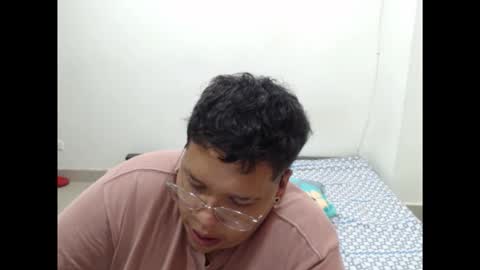 yul and val couple online show from December 2025 01:58:02 AM