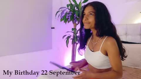 yuliethpetite online show from September 2025 07:57:02 PM