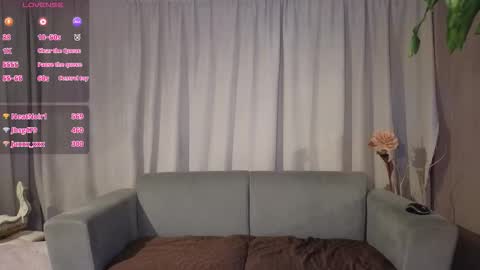 yuliethpetite online show from February 2026 11:32:01 AM