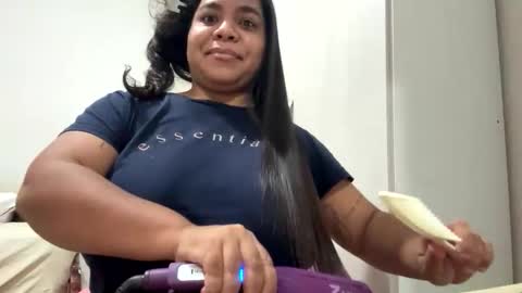 Yuli and SaraIndependent model online show from October 2025 02:33:01 AM