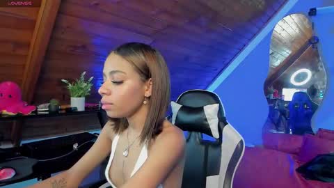 yumi_hanna online show from December 2025 02:49:01 AM