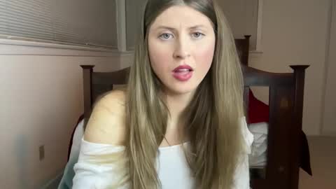 yumiandwolf online show from December 2025 01:21:02 AM