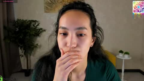 Snapshot of yummy_lamii chatting on May 2026 03:35:02 AM Cindey online show from May 2026 03:35:02 AM
