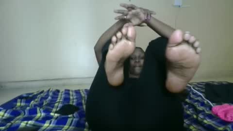 yummytitiess online show from December 2025 06:47:02 PM