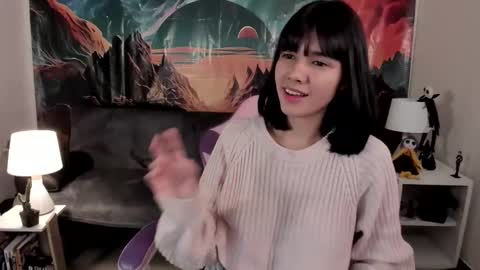 Yuna online show from October 2025 12:05:01 PM